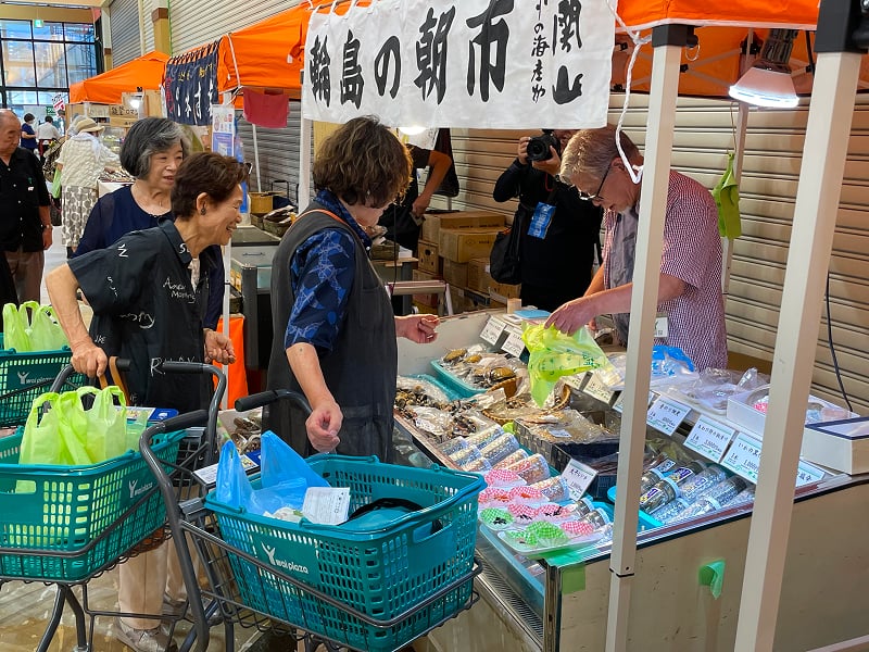 輪島の朝市